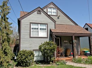 222 Fairfield Dr, Island Lake, IL 60042