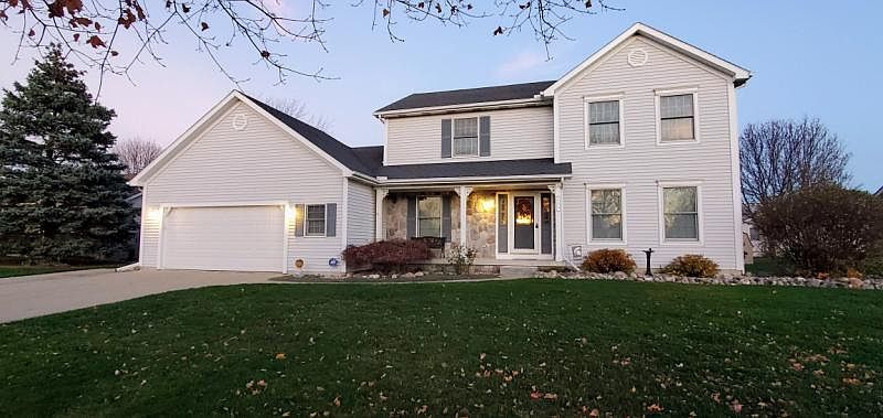 1st image of 820 Meadow Dr