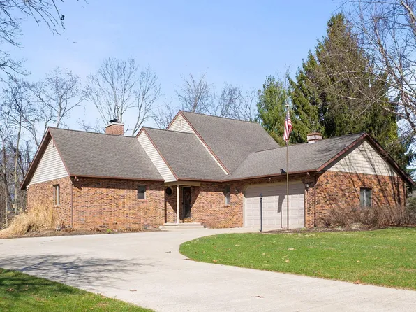 2271 S Old Ditch Rd, Warsaw, IN 46580