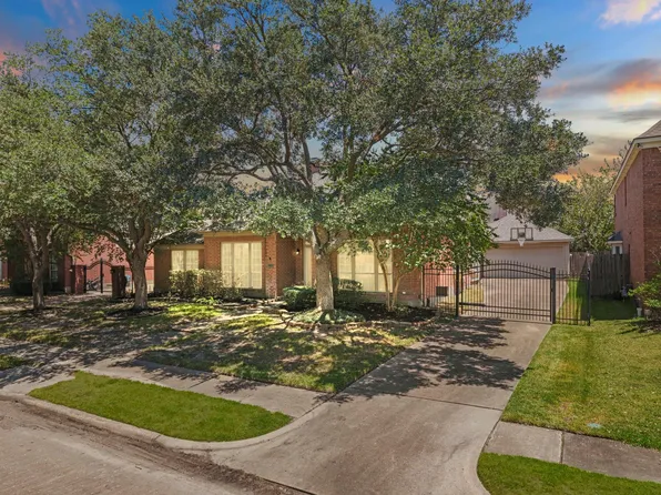 11106 Tulip Garden Ct, Houston, TX 77065