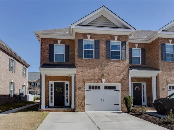 1117 Chatham Ln, Chesapeake, VA 23320