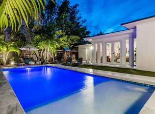 880 NE 72nd St, Miami, FL 33138