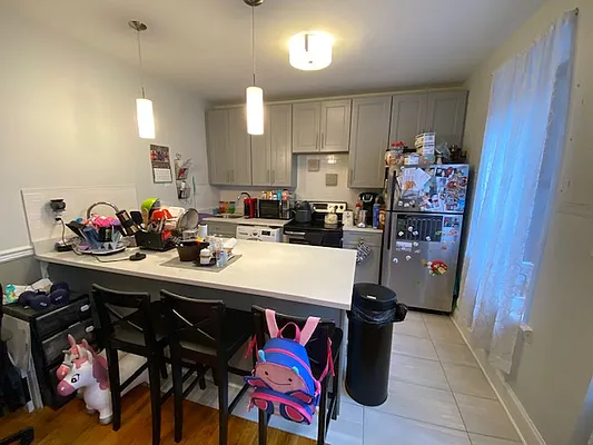 Rented by Mdays Realty | media 27