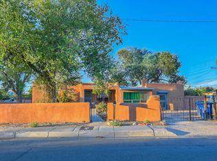 1019 Palo Duro Ave NW, Albuquerque, NM 87107