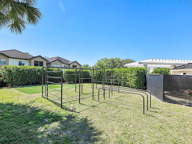 9914 NW 56th Pl — Photo 28