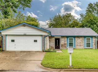 1907 Spies Springs Ct, Arlington, TX 76006