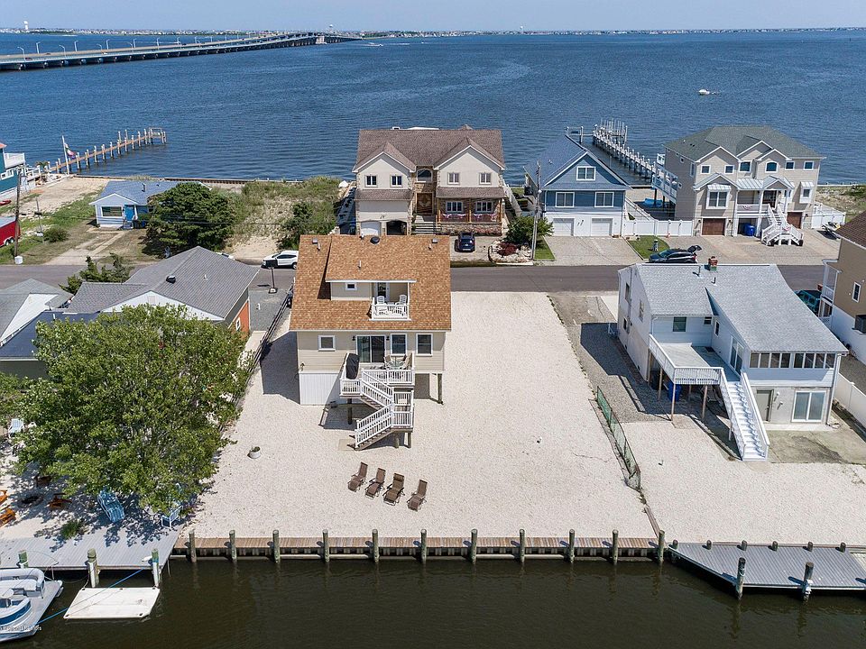1st image of 96 Bay Shore Dr