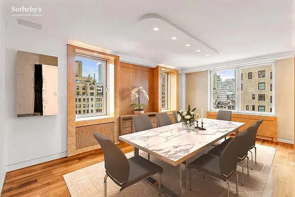 Sold by Sotheby's International Realty | media 11