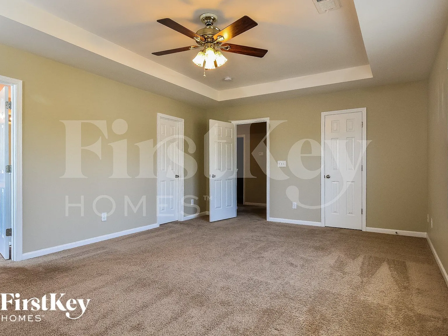 4 bed, 2.5 bath, 2310 sqft, $2,515 — Photo 4