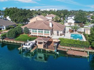4361 Tradewinds Dr, Jacksonville, FL 32250