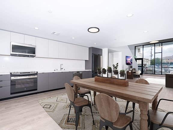 5th image of 515 W Broadway #104