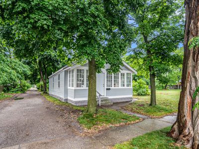 330 W Larch Ave, Muskegon, MI, 49441