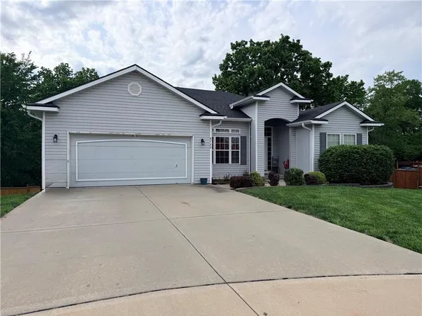 8720 N Belton Ave, Kansas City, MO 64154