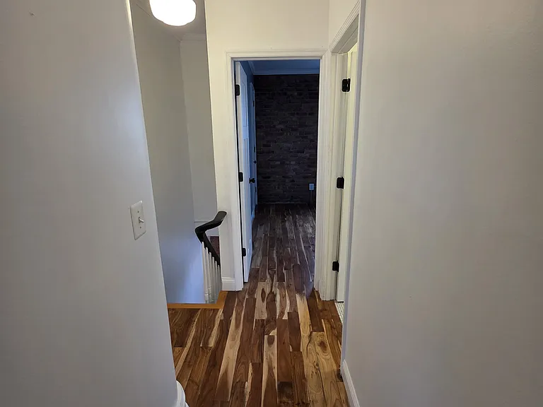 148 S Swan St #A — Photo 14
