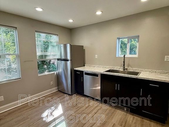 3rd image of 53 S Spring St