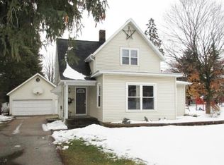 734 S Main St, Seymour, WI 54165