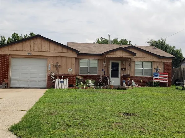 1046 Coe St, Altus, OK 73521