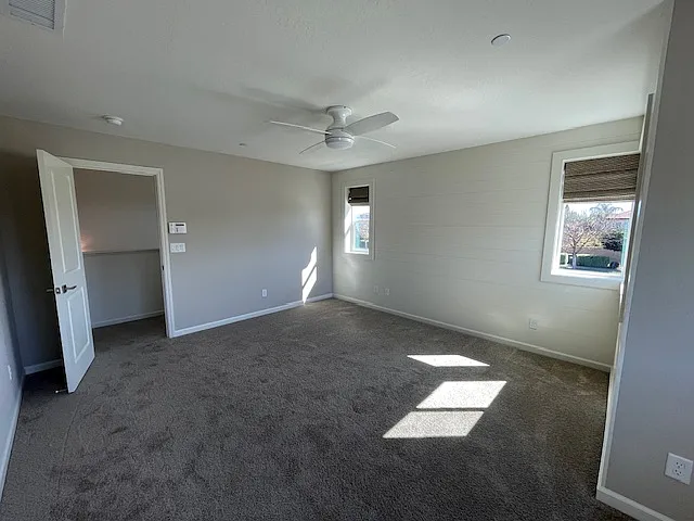 2003 N Perry Ln — Photo 26