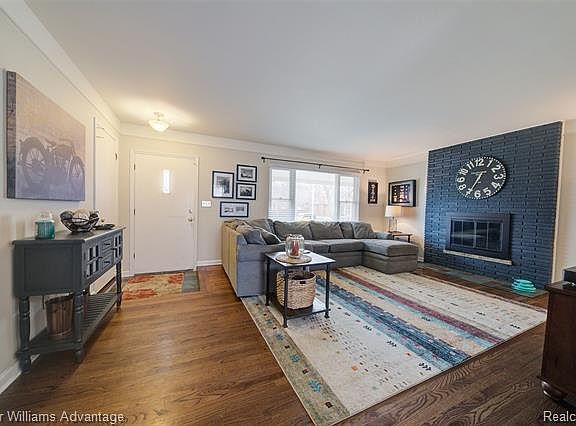 4th image of 7517 Donna St