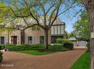1041 Locust Rd, Wilmette, IL 60091