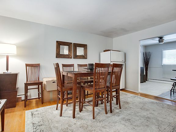 4th image of 3801 Derby Ct