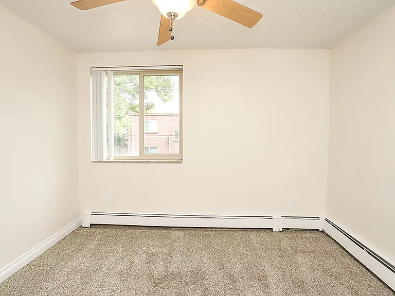 222 Logan — Photo 71