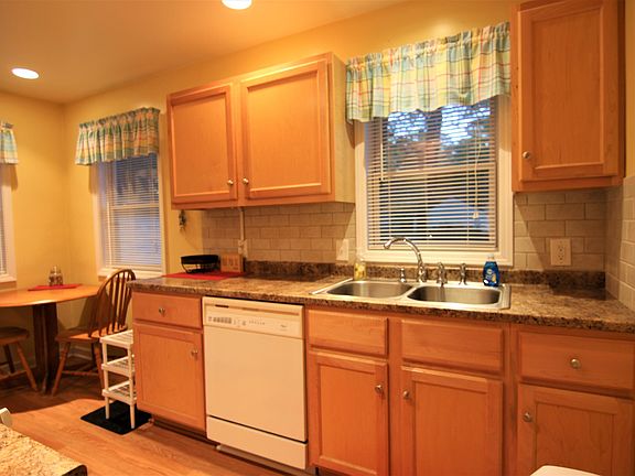 5th image of 1720 Montague Ave