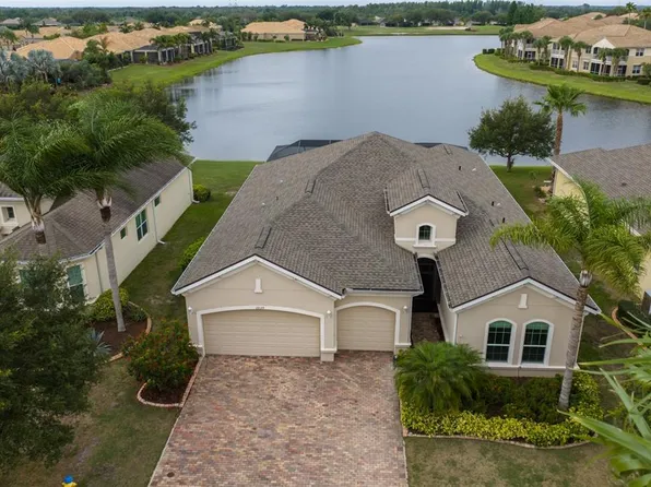2229 S Pebble Beach Blvd, Sun City Center, FL 33573