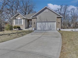 5054 NW Woodside Ct, Riverside, MO 64150