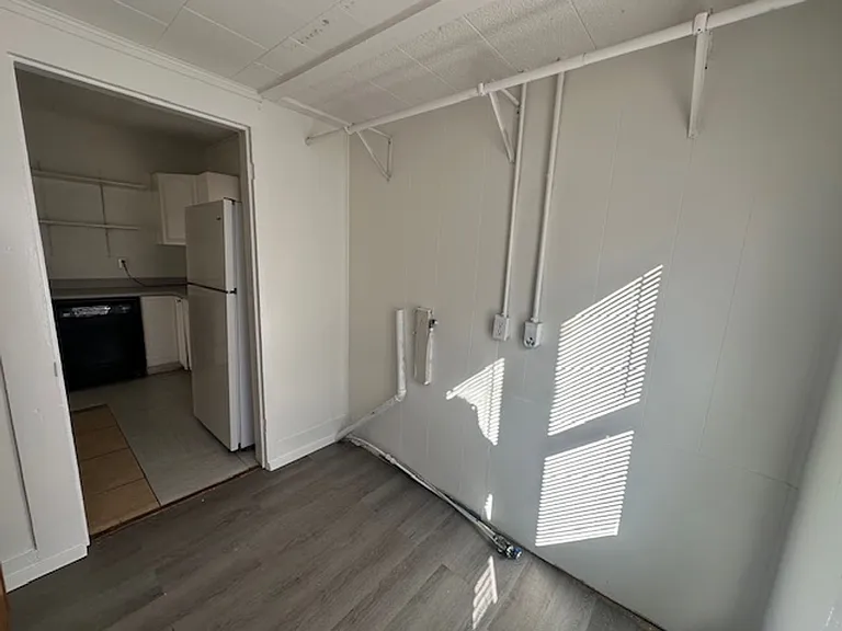 881 Ross Ave — Photo 15