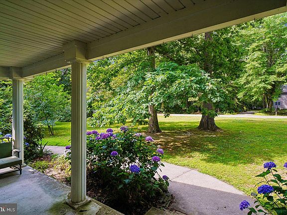 4th image of 10541 Shady Dr