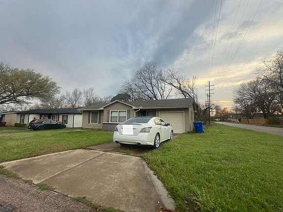2nd image of 1526 N Binkley St