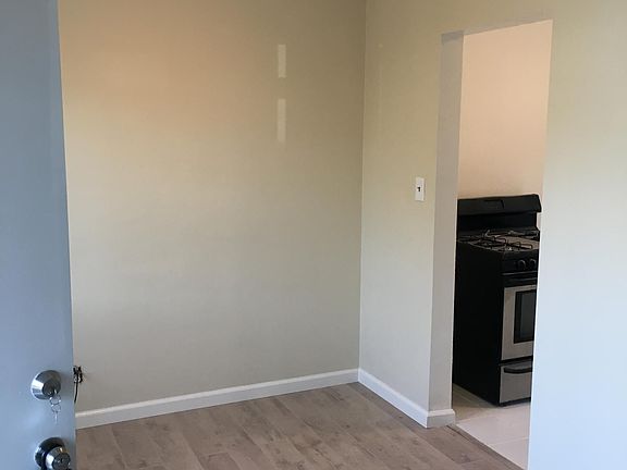 4th image of 2536 Falling Leaf Ave