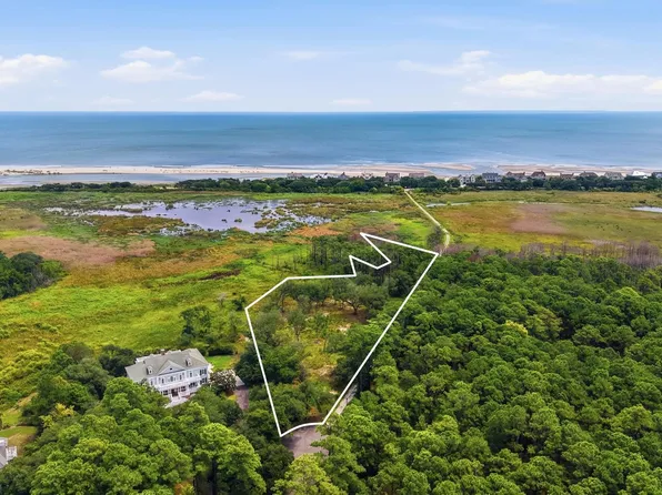 279 Midden Ln., Pawleys Island, SC 29585