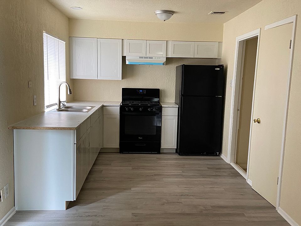 1st image of 930 Green Park St