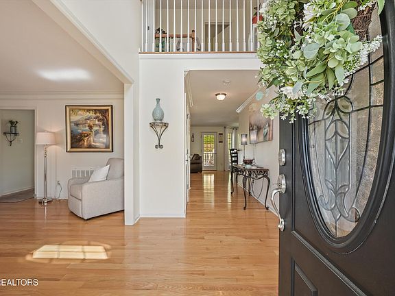 4th image of 907 Garrison Ridge Blvd
