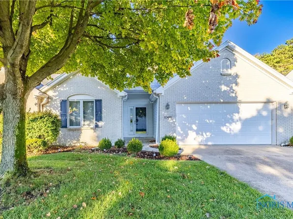 2302 N Watercrest Dr, Toledo, OH 43614