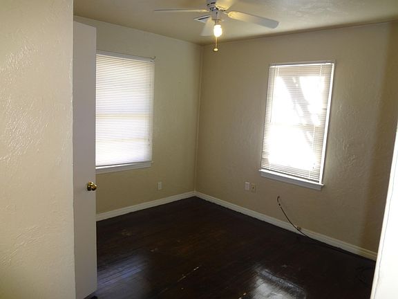 5th image of 2605 S Glenn Ave