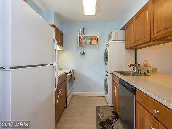5th image of 14434 Cool Oak Ln Unit 12B