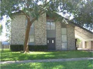 7235 Pine Grove Dr, Houston, TX 77092