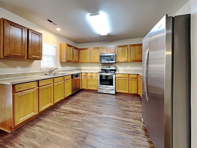 213 Pine Hall Dr — Photo 3