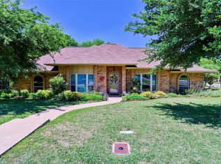 4200 Buttonwood Rd, Fort Worth, TX 76133