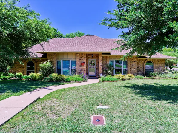4200 Buttonwood Rd, Fort Worth, TX 76133