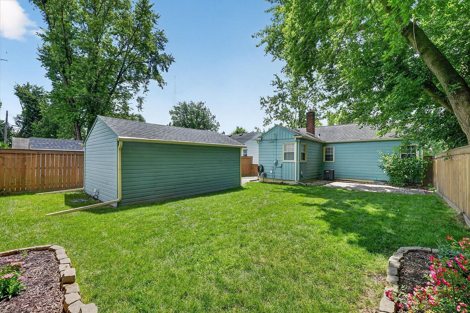 2331 Rowland Ave, photo 29