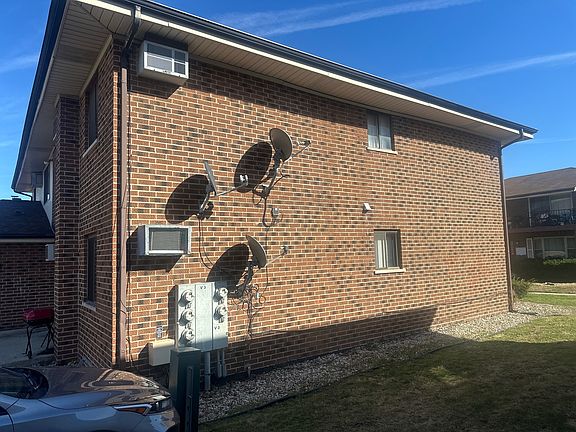 3rd image of 14803 Kilpatrick Ave