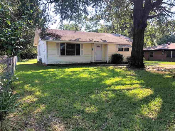 314 Pecan St, Carthage, TX 75633