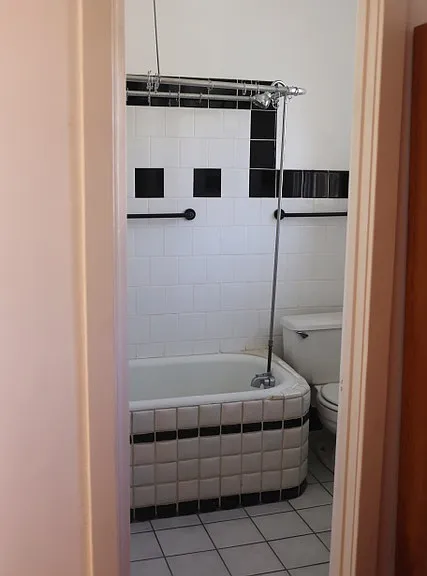 Nadine Apartments — Photo 20