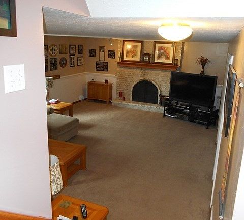 5th image of 20790 Burgandy Dr