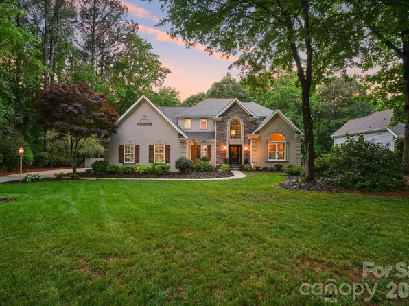 188 Lake Mist Dr, Mooresville, NC 28117