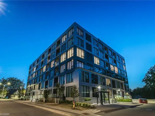 690 King St W, Kitchener, ON
